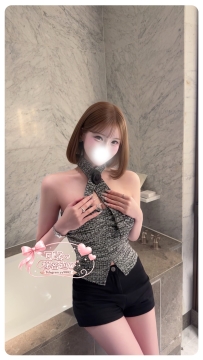💕編號：2794 💕身材：165.D.49.21歲 💕職業：#美妝博主