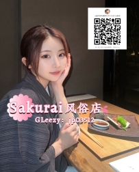 情報：浜崎リン 21歳 160cm 45kg Eカップ 国籍: 日本🇯🇵 概要: 知性とセクシーさの完
