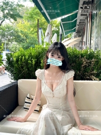 名前： 愛美（あいみ / Aimi） 身長・体型： 身長160cm、グラマラスで魅力的な完璧な